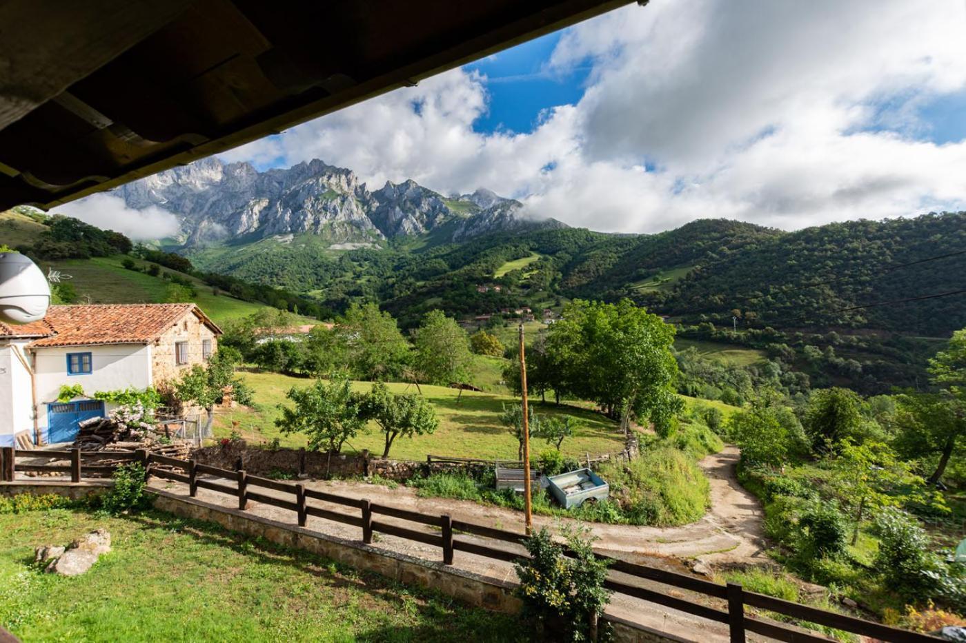 Apartamentos Rurales Los Picos De Redo Camaleno Exterior photo